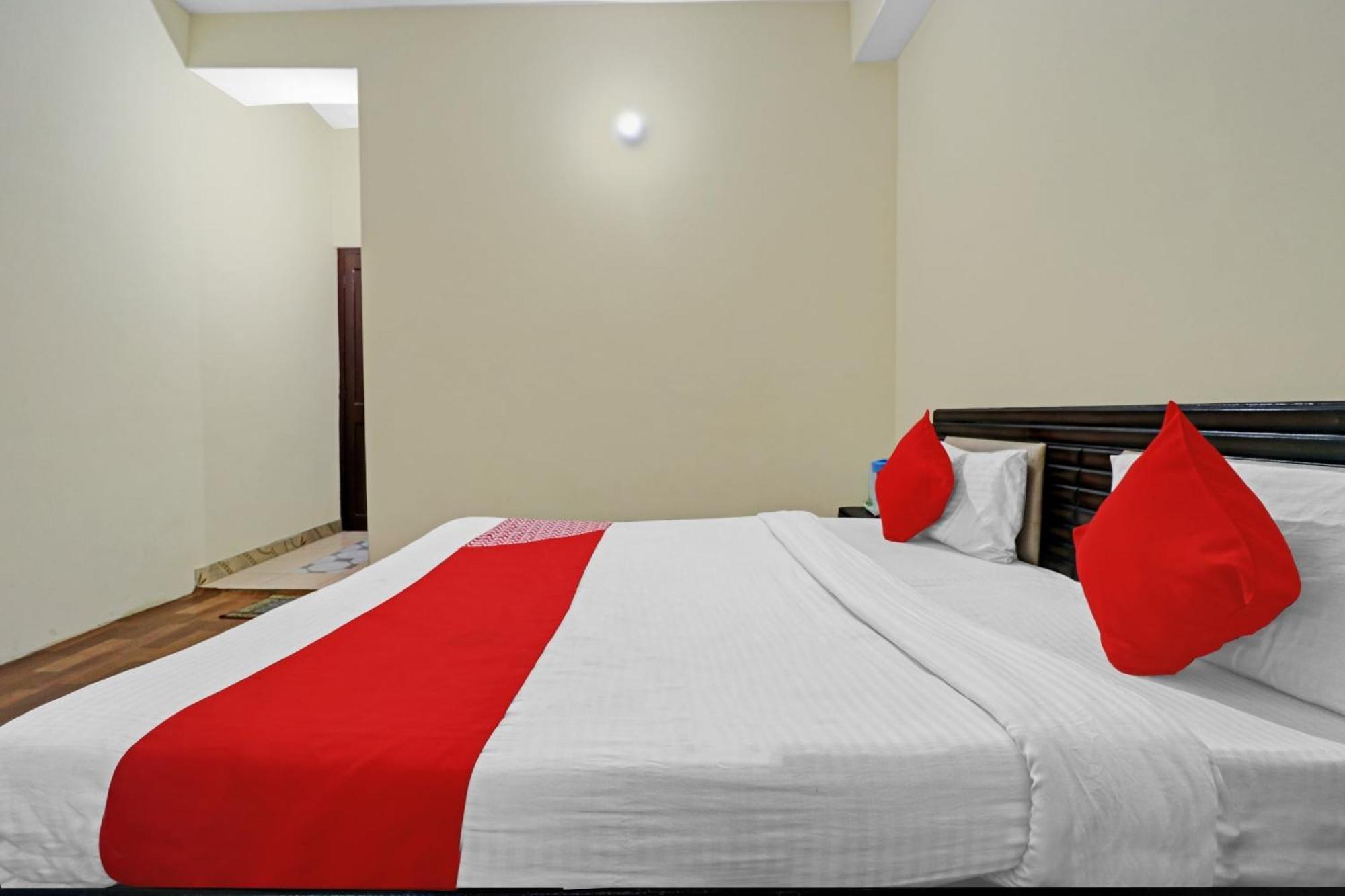 Hotel O New Shushant Regency Simlá Kültér fotó