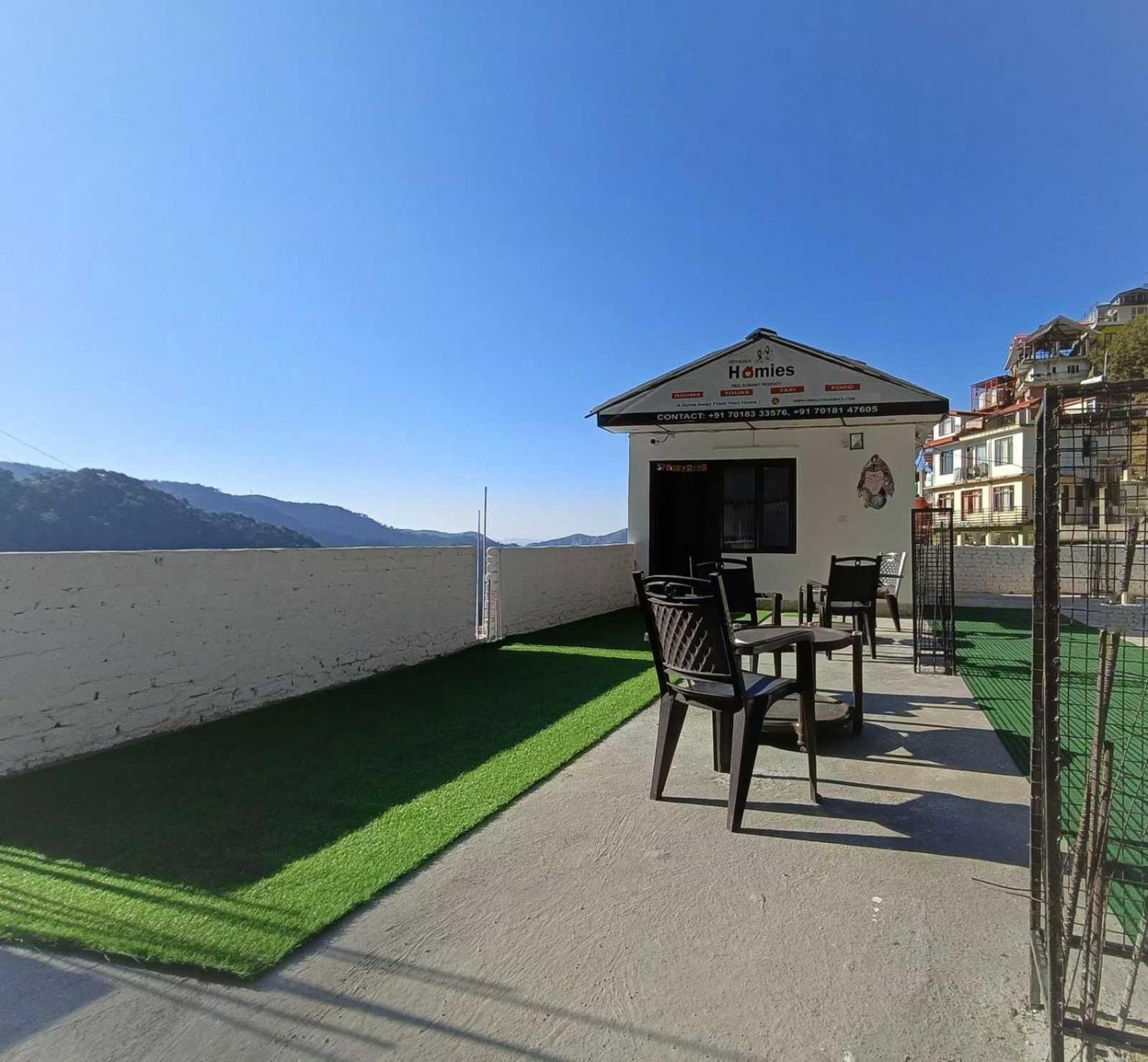 Hotel O New Shushant Regency Simlá Kültér fotó