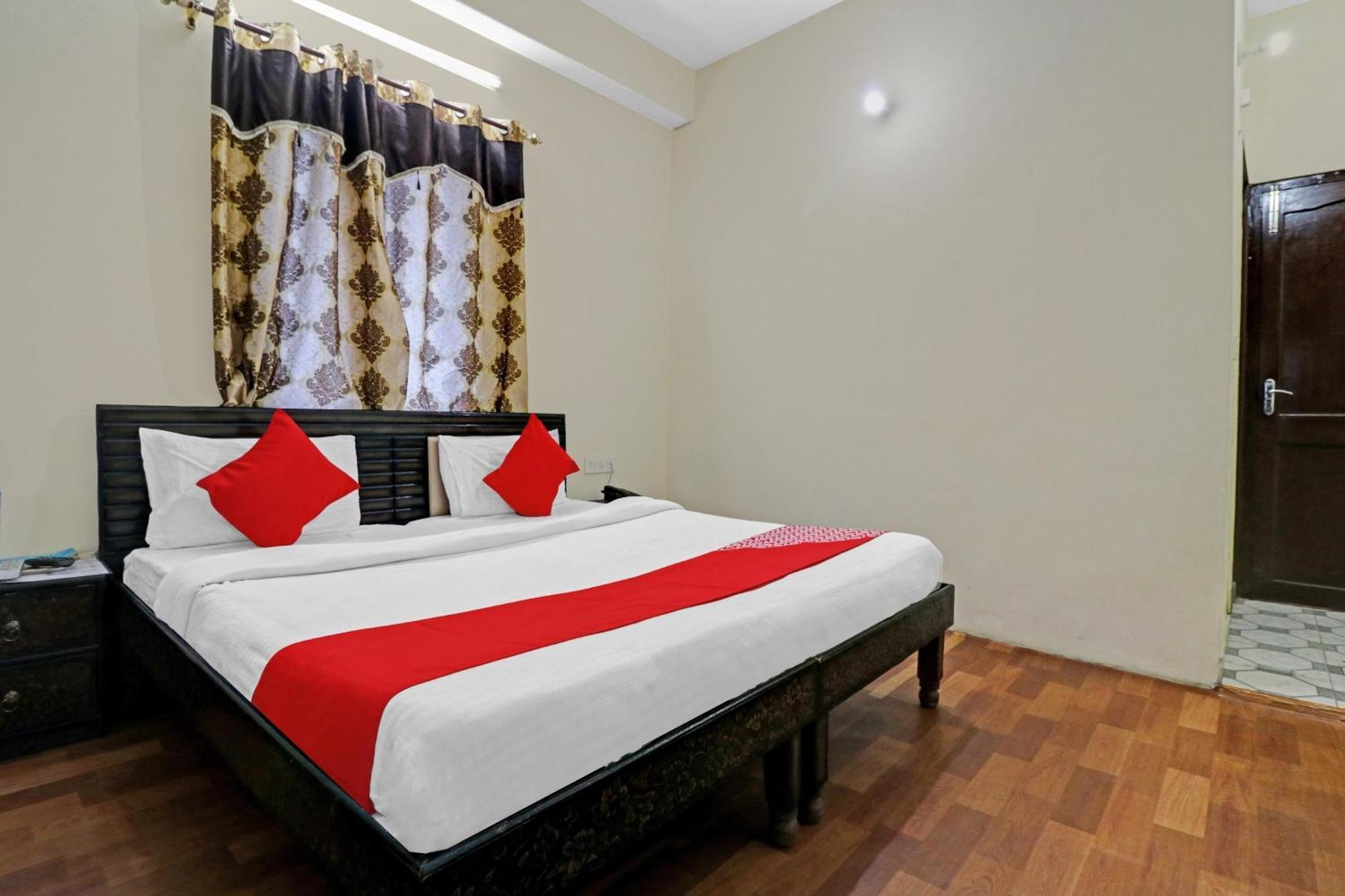 Hotel O New Shushant Regency Simlá Kültér fotó